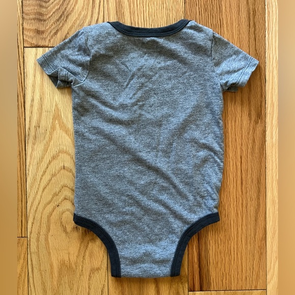 KISS Baby Onesie ~ 12m - Picture 3 of 7